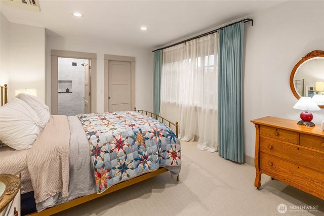 208 Waverly Way, Kirkland, WA 98033