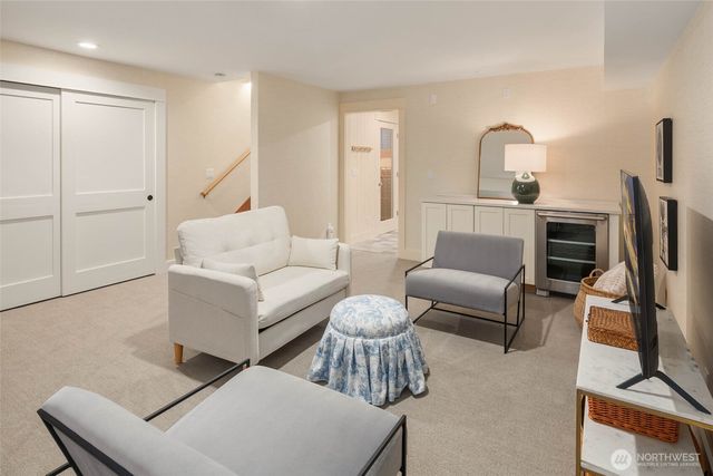 208 Waverly Way, Kirkland, WA 98033
