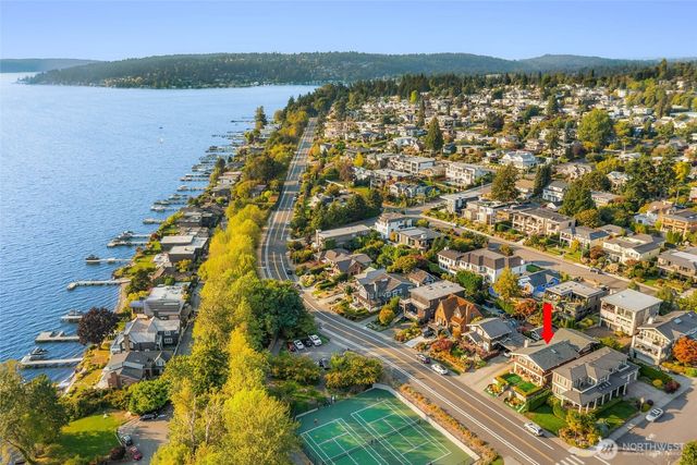 208 Waverly Way, Kirkland, WA 98033