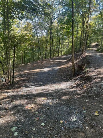 185 Sugar 2 Road, Nancy, KY 42544