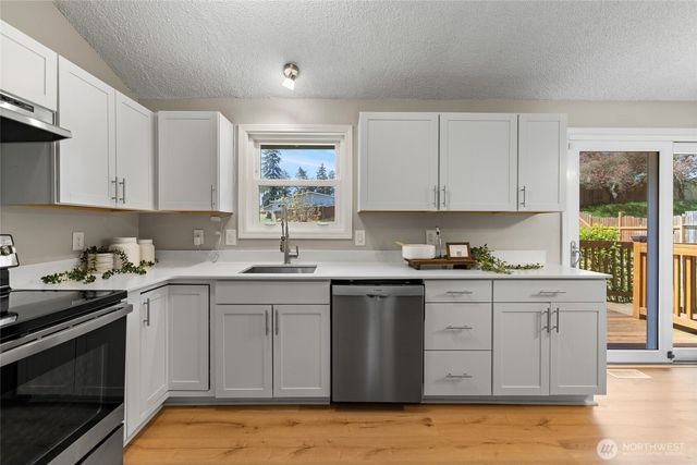 29237 20th Way S, Federal Way, WA 98003
