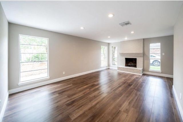 13911 Briar Place Drive, Houston, TX 77077