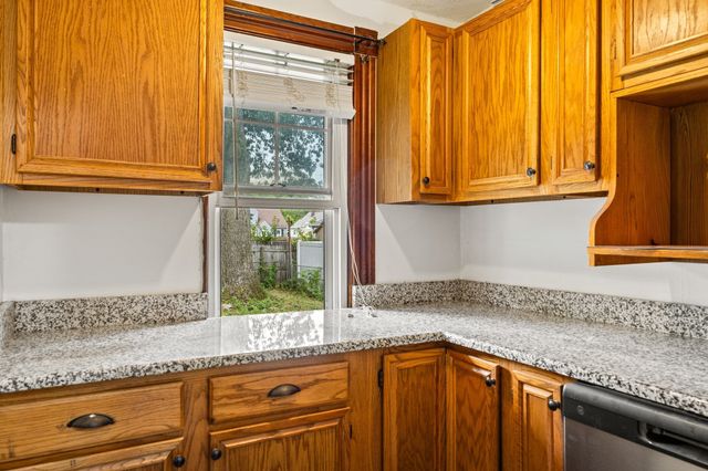136 Marsden Street, Springfield, MA 01109