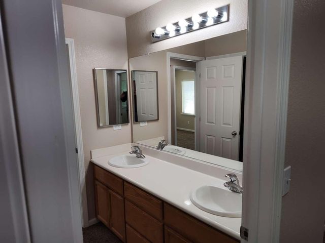 1153 Powell Ct, Tracy, CA 95304