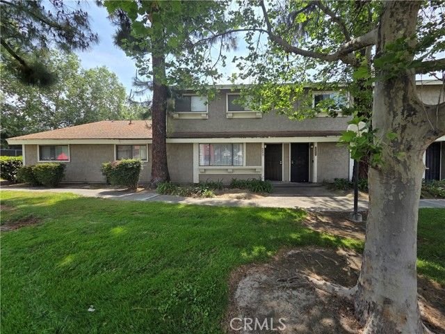 2061 W Redlands, Redlands, CA 92373