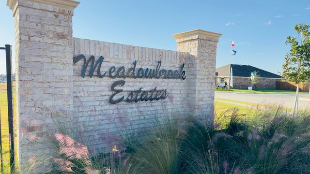 1616 MARSH Street, Cleburne, TX 76033