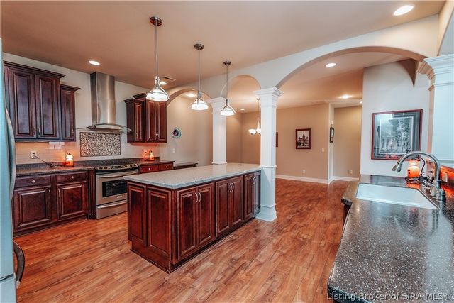 3707 Riverwalk Court, Jeffersonville, IN 47130