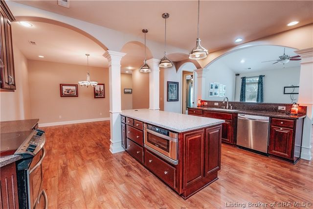 3707 Riverwalk Court, Jeffersonville, IN 47130