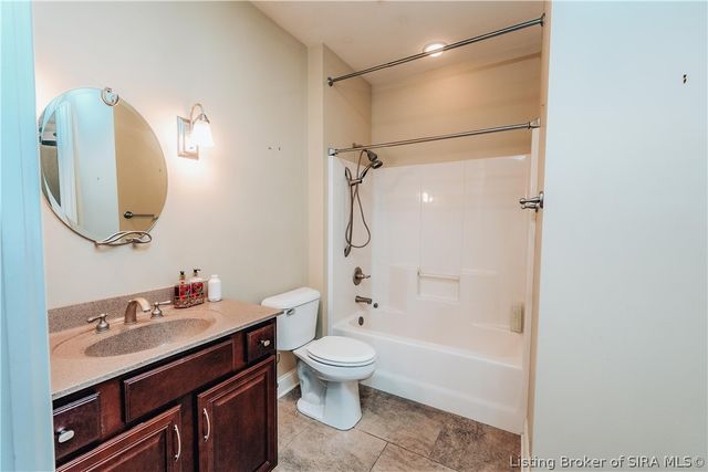 3707 Riverwalk Court, Jeffersonville, IN 47130