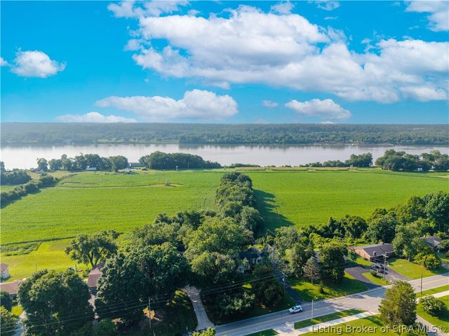 3707 Riverwalk Court, Jeffersonville, IN 47130