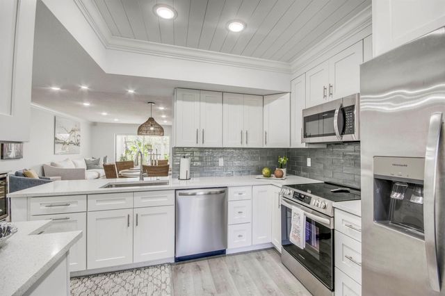 14823 Cumberland Drive 204 M, Delray Beach, FL 33446
