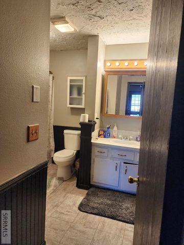 6864 N Orlinda Lane, Idaho Falls, ID 83401