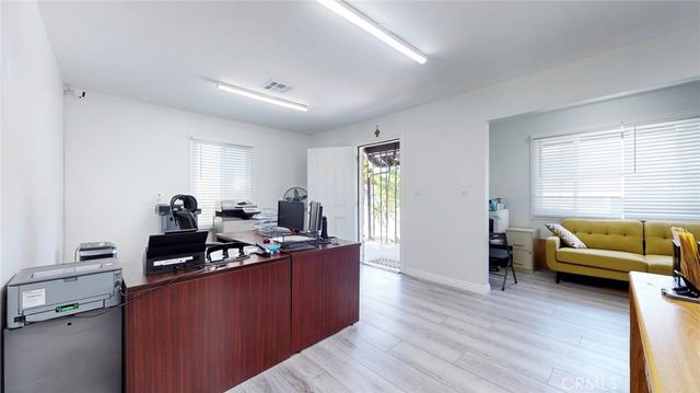 6851 Foothill Boulevard, Tujunga, CA 91042