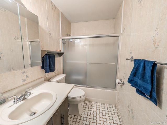 29 Sarah Drive, Lake Grove, NY 11755
