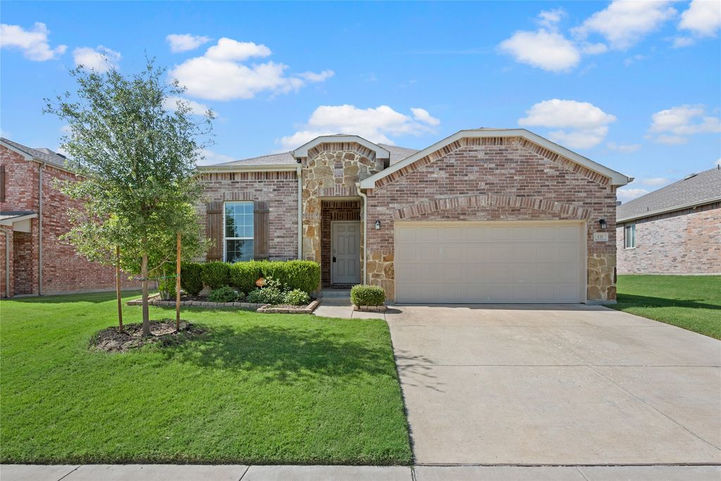 537 Running Water Trail, Fort Worth, TX 76131