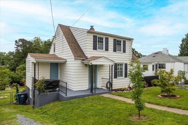 5038 Morwanda ST, Roanoke, VA 24017