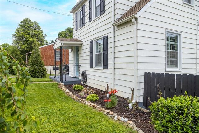 5038 Morwanda ST, Roanoke, VA 24017
