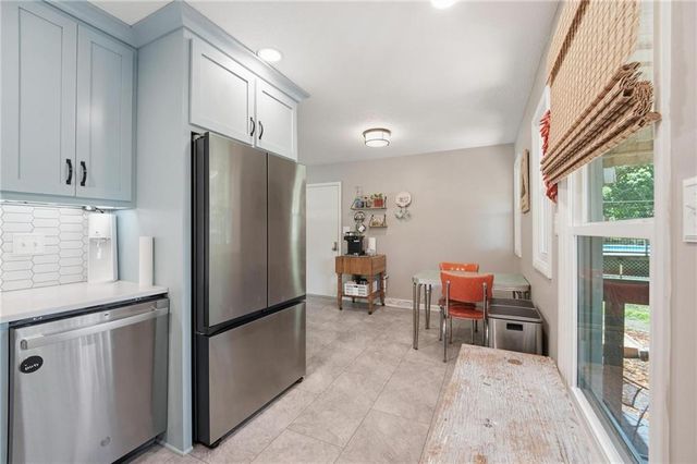 9908 Harrison Street, Kansas City, MO 64131