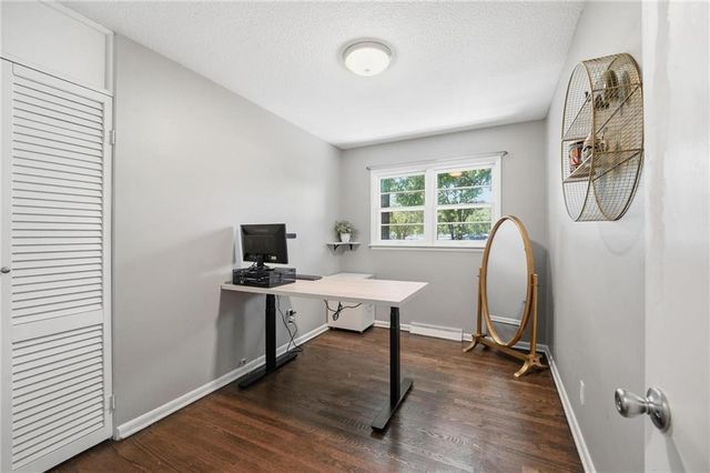 9908 Harrison Street, Kansas City, MO 64131