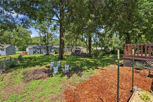 9908 Harrison Street, Kansas City, MO 64131