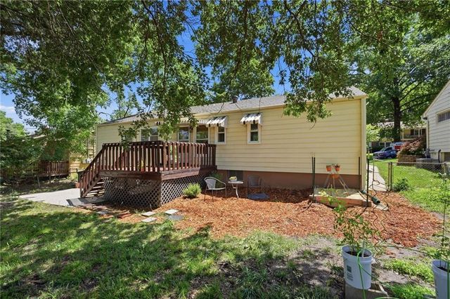 9908 Harrison Street, Kansas City, MO 64131