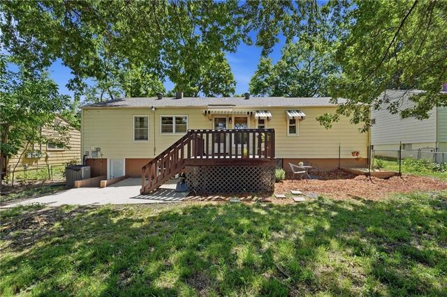 9908 Harrison Street, Kansas City, MO 64131