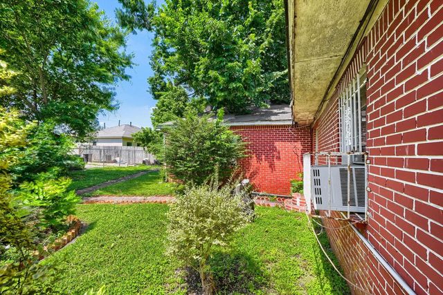 4538 Larkspur Street, Houston, TX 77051