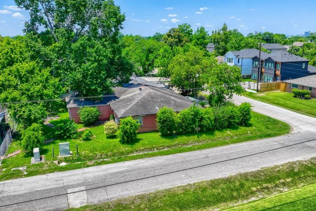 4538 Larkspur Street, Houston, TX 77051