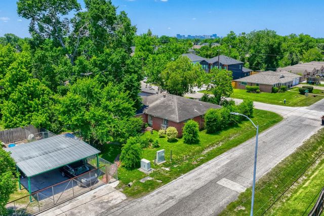 4538 Larkspur Street, Houston, TX 77051