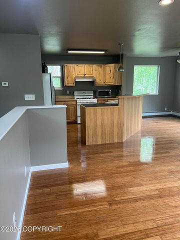 810 N Hilltop Drive, Palmer, AK 99645
