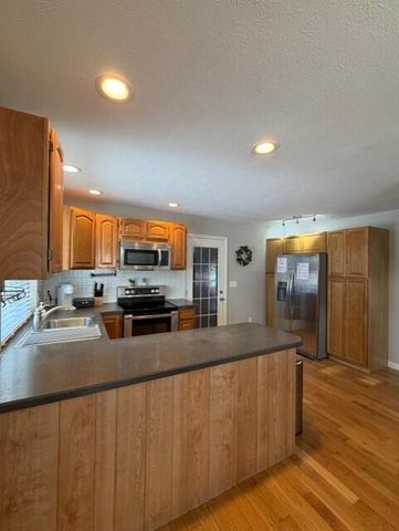 2546 N Grant Avenue, Springfield, MO 65803