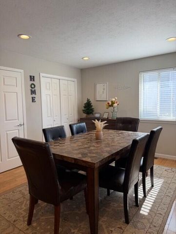 2546 N Grant Avenue, Springfield, MO 65803