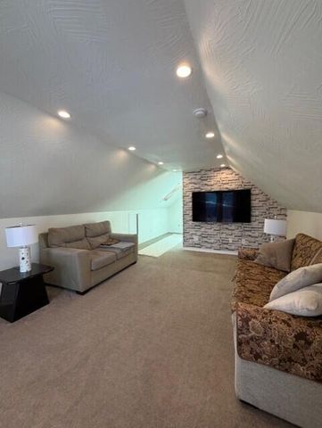 2546 N Grant Avenue, Springfield, MO 65803