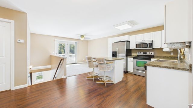 138 DEEPWOOD DRIVE, Murray, KY 42071