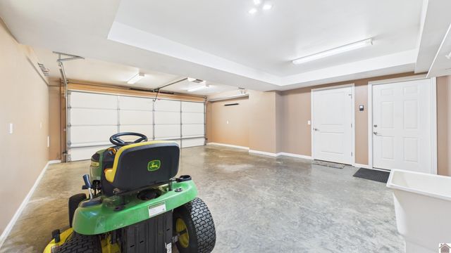 138 DEEPWOOD DRIVE, Murray, KY 42071