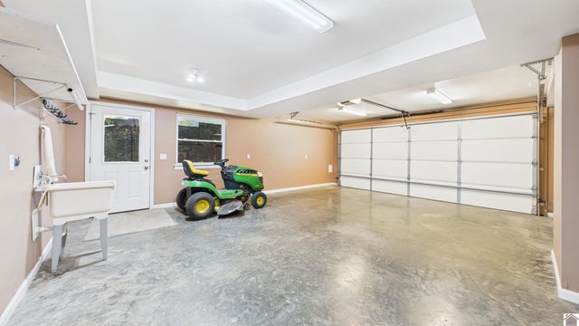 138 DEEPWOOD DRIVE, Murray, KY 42071