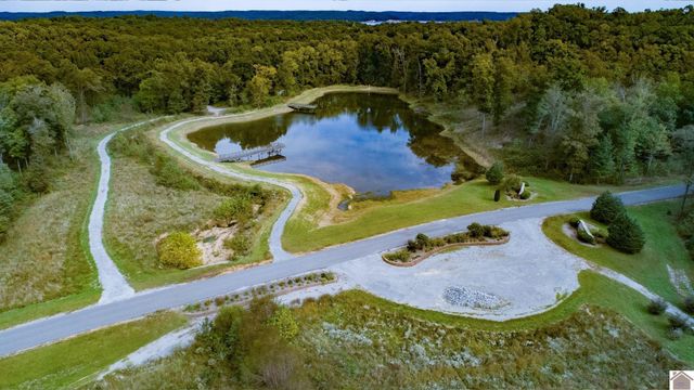 138 DEEPWOOD DRIVE, Murray, KY 42071