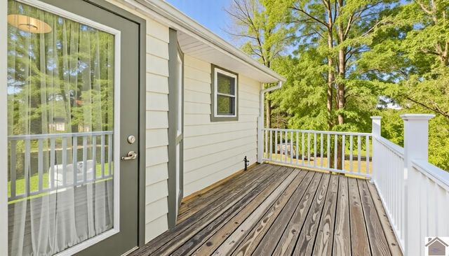 138 DEEPWOOD DRIVE, Murray, KY 42071