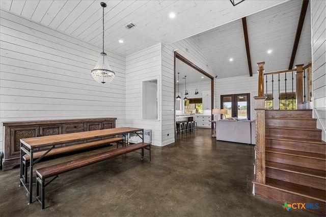 98 County Road 957b, Schulenburg, TX 78956