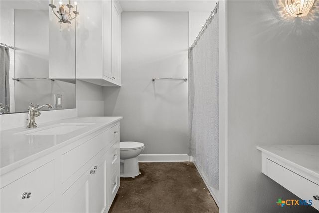 98 County Road 957b, Schulenburg, TX 78956