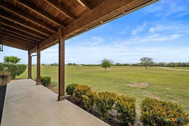 98 County Road 957b, Schulenburg, TX 78956