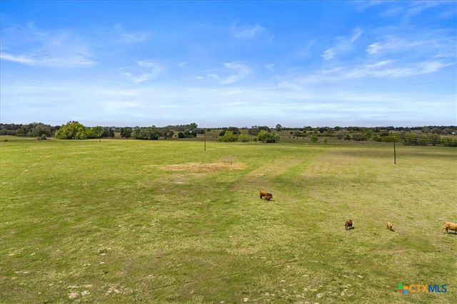 98 County Road 957b, Schulenburg, TX 78956
