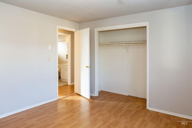1566 S Oakland Ave, Boise, ID 83706