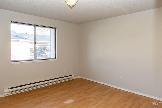 1566 S Oakland Ave, Boise, ID 83706