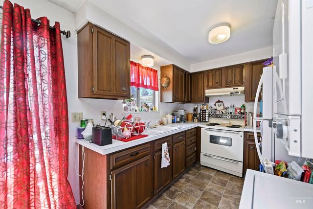 1566 S Oakland Ave, Boise, ID 83706