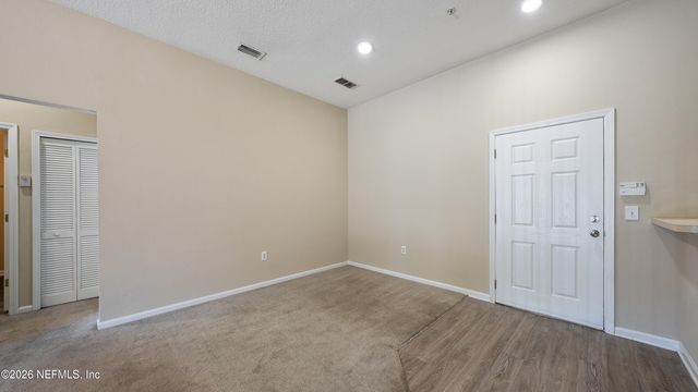 6099 MAGGIES Circle 107, Jacksonville, FL 32244