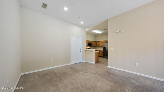 6099 MAGGIES Circle 107, Jacksonville, FL 32244
