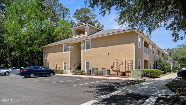 6099 MAGGIES Circle 107, Jacksonville, FL 32244
