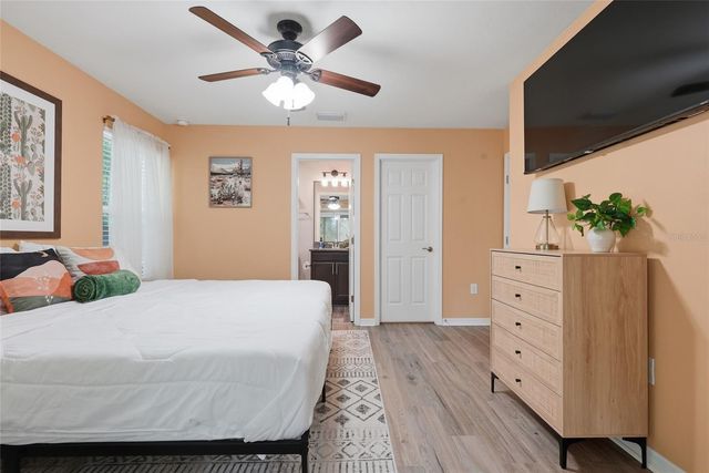 740 NW 8TH STREET, Gainesville, FL 32601
