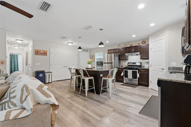 740 NW 8TH STREET, Gainesville, FL 32601